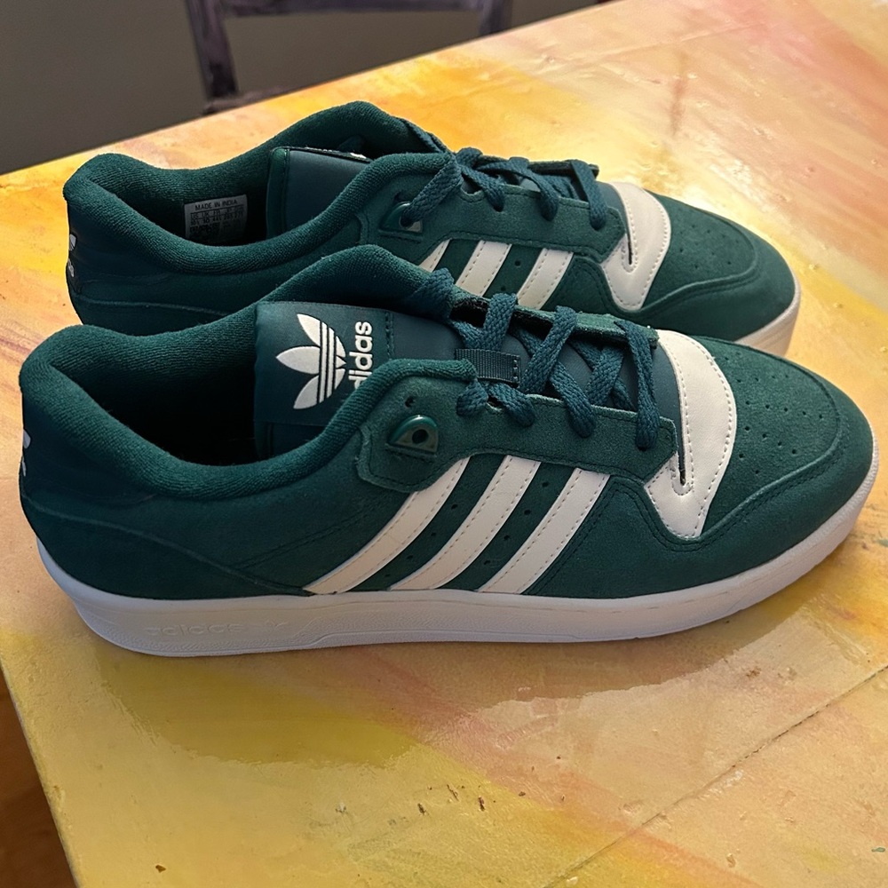 Adidas Rivalry Low Shoes - Picture 4 of 16